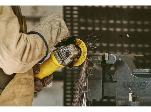 Stanley Esmeril Angular 4.5 620 W Sg6115-B2C