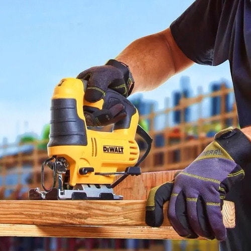 Dewalt  Sierra Caladora 650W Dwe300-B2