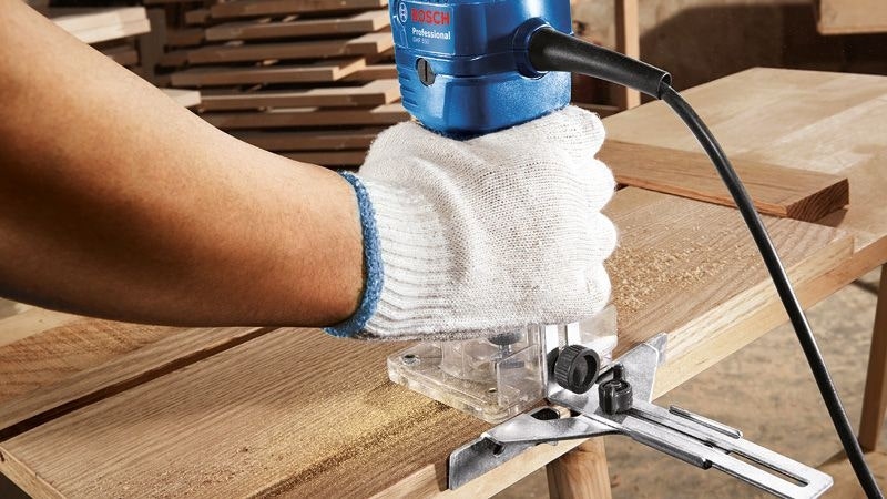 Bosch Fresadora De Mano - Gkf 550