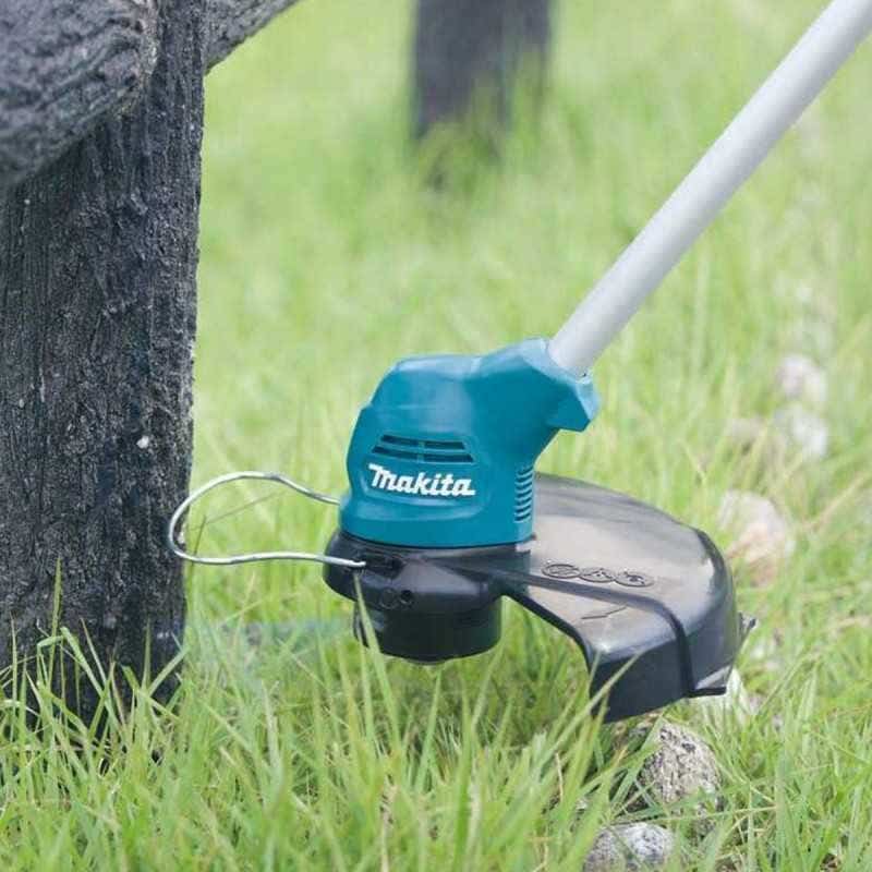 Orilladora  Inalambrica 12v + 2 Bater&iacute;as 2.0 Ah + Cargador Makita  Ur100d