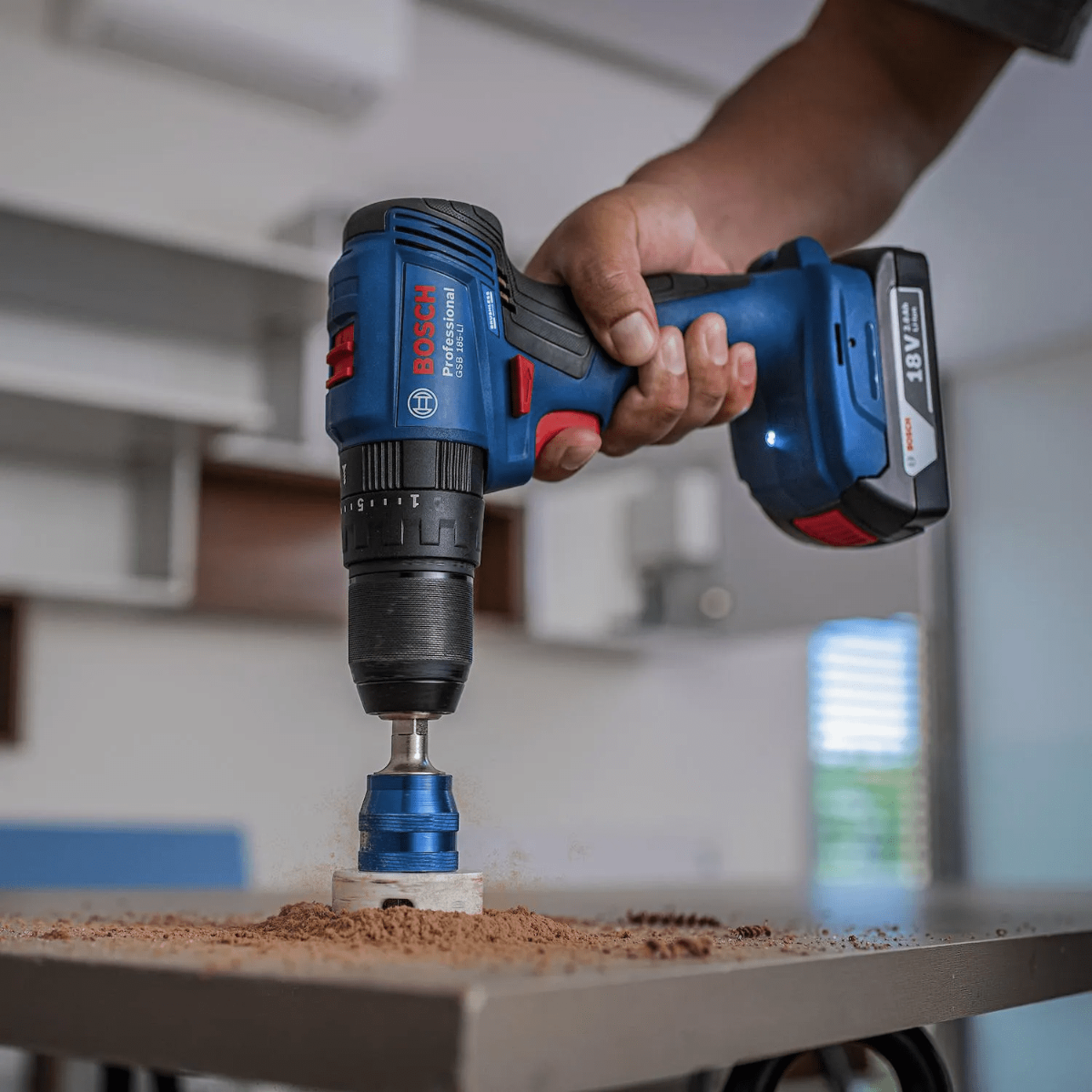 Bosch Taladro Percutor Gsb 185-li Con 2 Baterias 2.ah Y Cargador 3302b1c